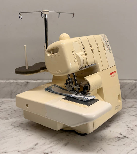 used BERNINA 2000 DE Serger – Aurora Sewing Center