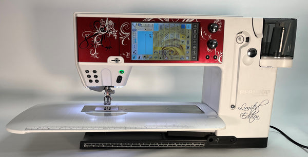 used BERNINA 830 LE sewing and embroidery machine – Aurora Sewing Center