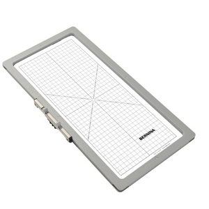 Bernina Medium Border Magnetic Embroidery Hoop 6.25