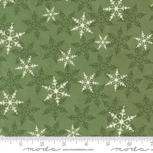 Moda - Winter Friends Falling Snow - Pine