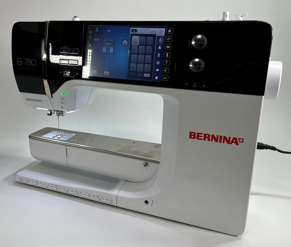 used BERNINA 780 sewing & embroidery machine (low usage) Aurora