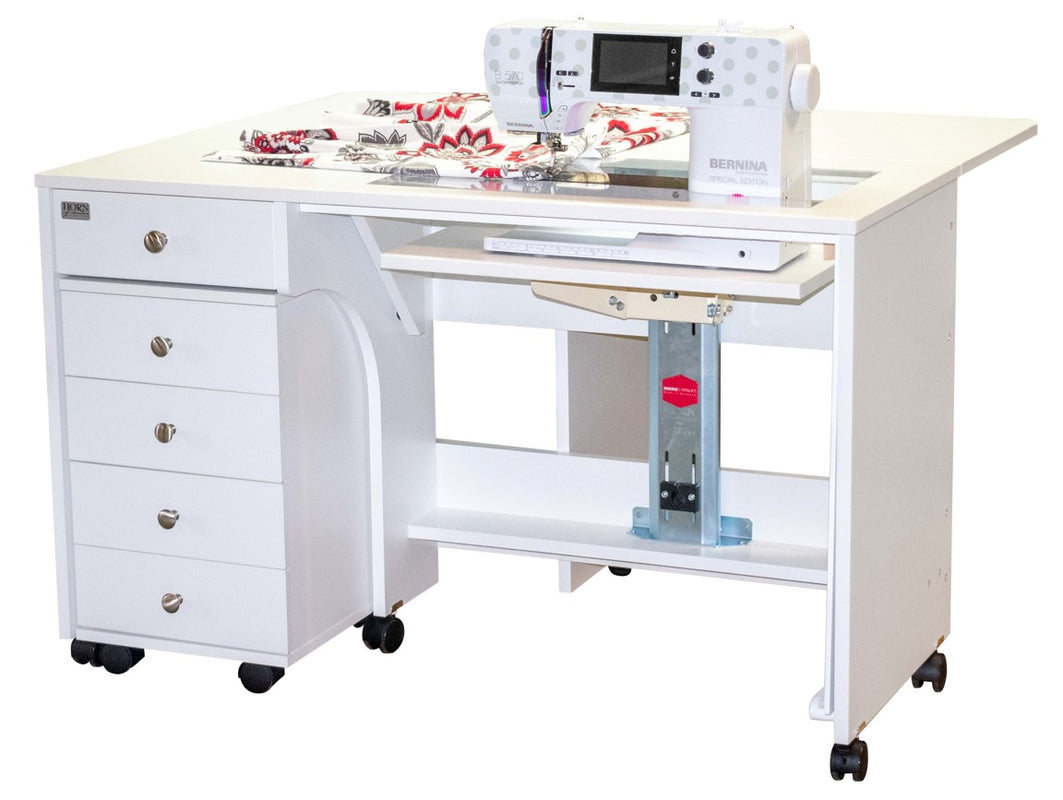 Model 3240 Medium Quilter's Dream Aurora Sewing Center