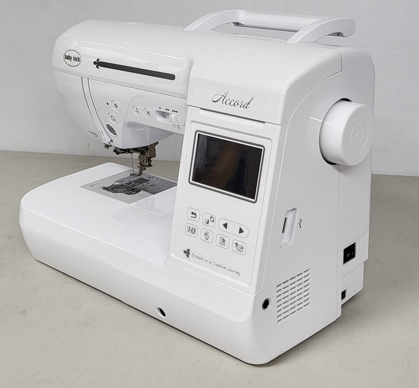 used Baby Lock ACCORD sewing and embroidery machine (LIKE NEW) Aurora